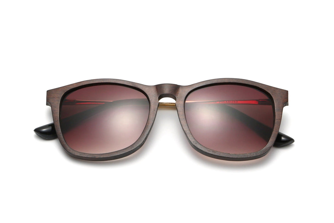 Quadratische Sonnenbrille Hazel, brauner Farbverlauf - gefaltet