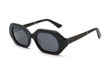 Mia Black, Geometrische Sonnenbrille mit schwarzem Achteck - gewinkelt