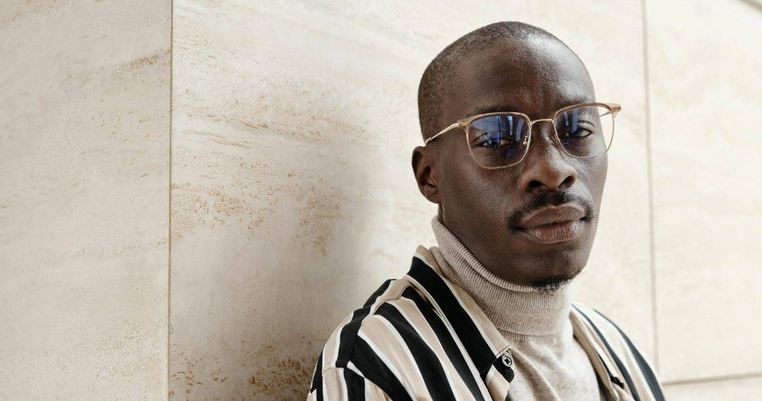 Bästa glasögon för skalliga män: De bästa stilarna för att komplettera en skallig look