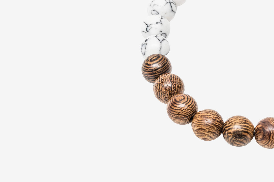 bracelets de perles en bois