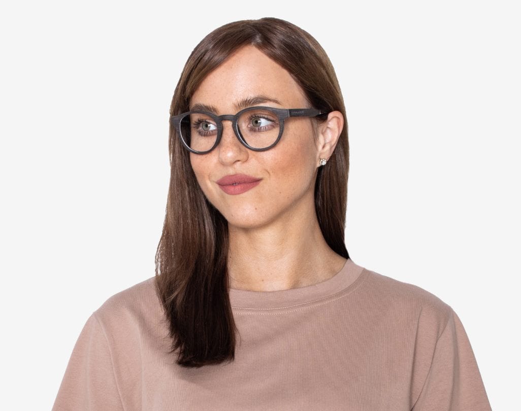 Woman wearing Cheer Black - Retro Round Eyeglasses made from Oak Wood