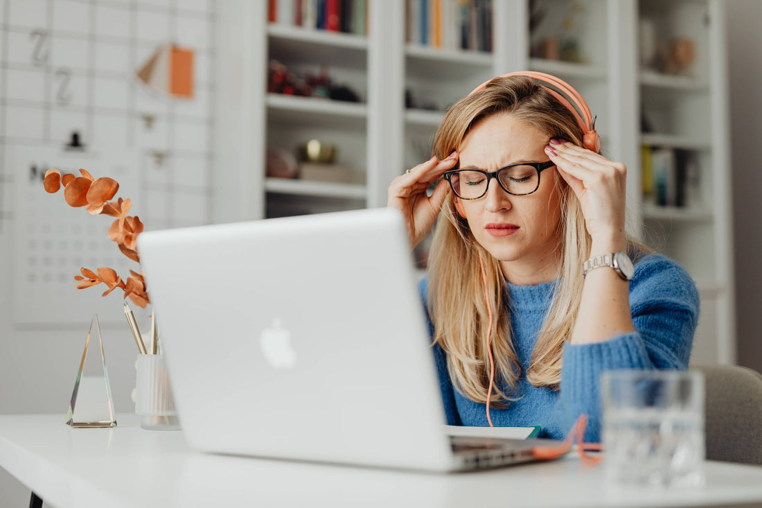 Las mejores gafas contra la migraña para personas con sensibilidad a la luz azul