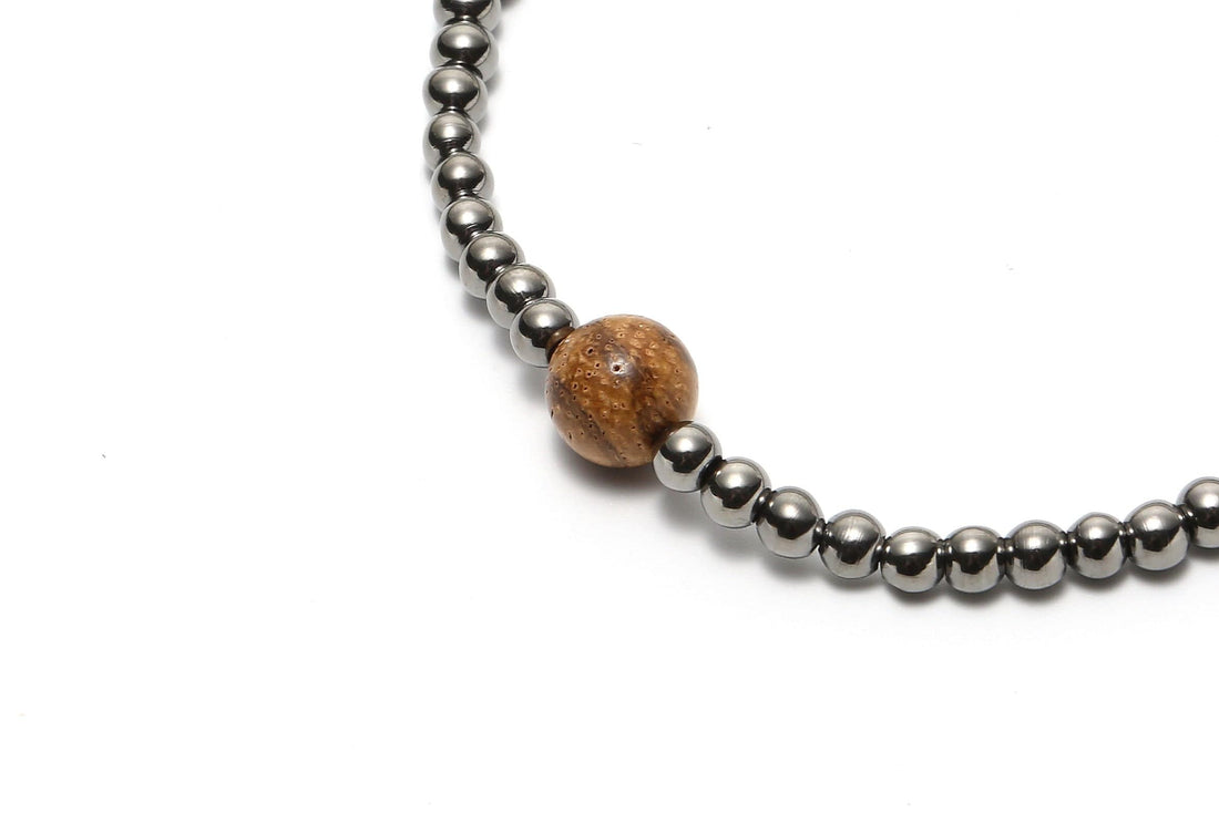 Pulsera de cuentas de metal de cañón Macramé 