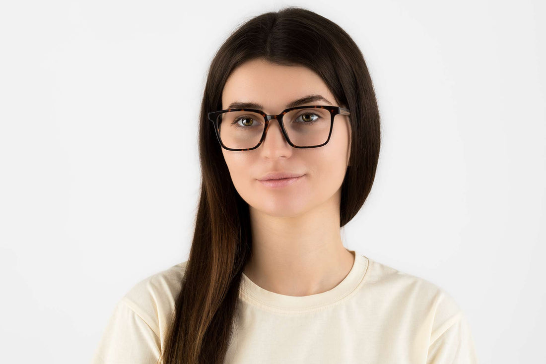 Mujer con Trust Brown, gafas cuadradas de acetato marrón