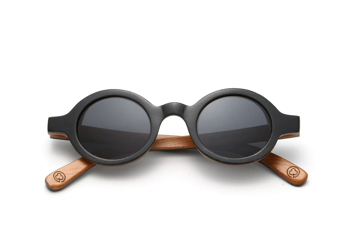 Magnolia, Gafas de sol redondas pequeñas de madera - Plegadas