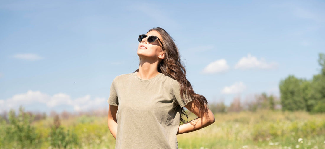 Comment les lunettes de soleil bloquent-elles la lumière bleue ? Ce qu'elles peuvent et ne peuvent pas faire