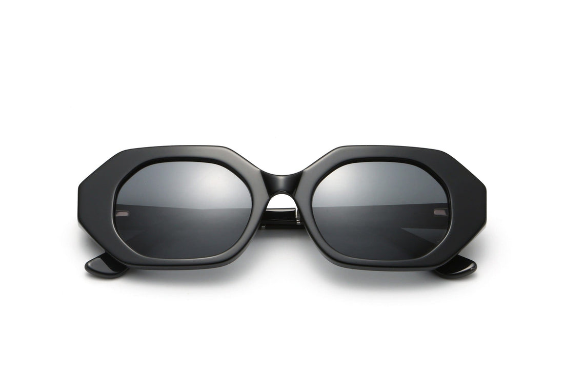 Mia Black, Lunettes de soleil géométriques octogonales noires - pliées
