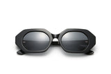 Mia Black, Lunettes de soleil géométriques octogonales noires - pliées