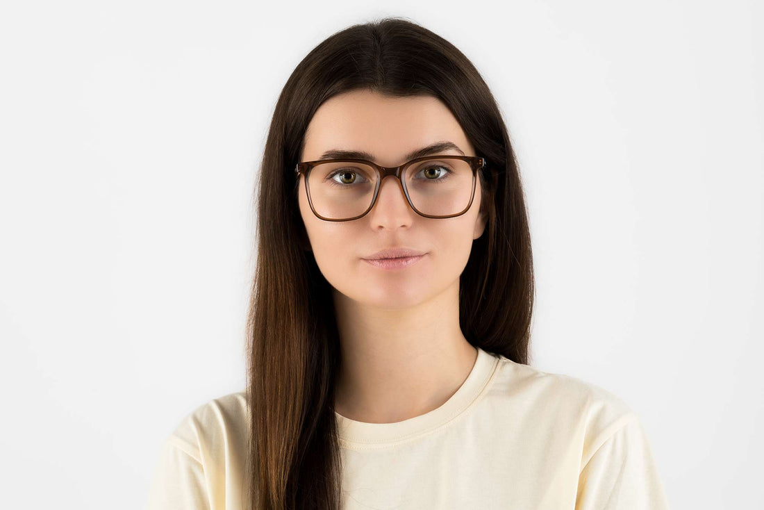 Wanita memakai Kacamata Marvel Brown, Bersaiz Besar Square Brown Acetate