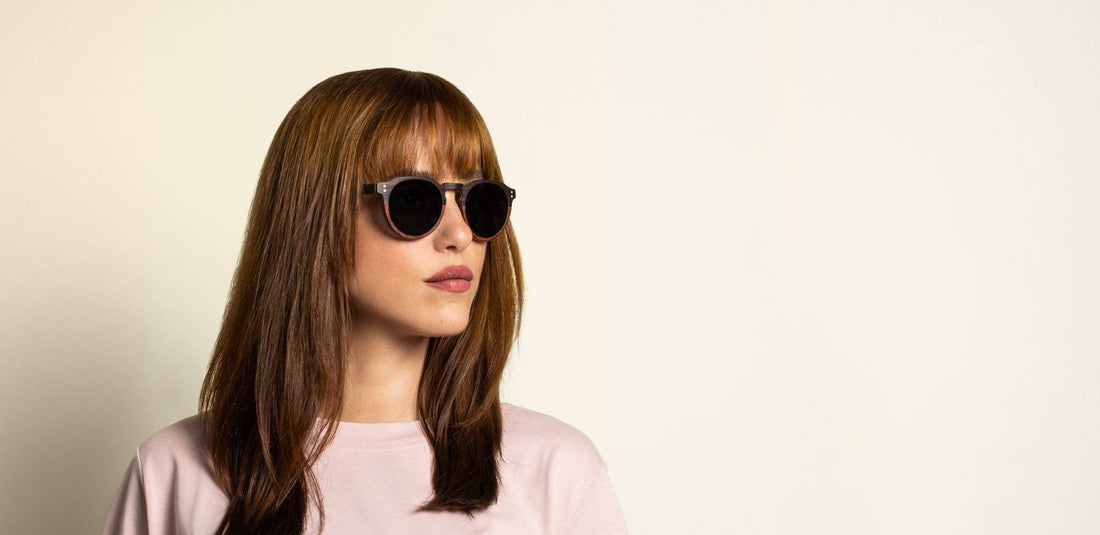 De beste trendy tweekleurige brillentrend